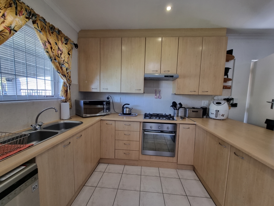 2 Bedroom Property for Sale in Sunningdale Western Cape